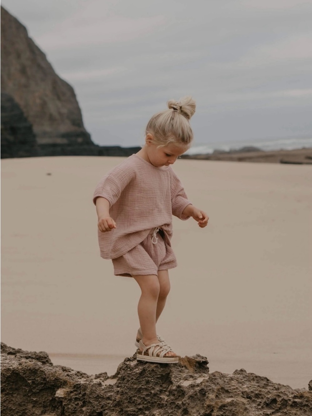 The Simple Folks / The Organic Cotton Girls Muslin Tee + Shorts Set pink